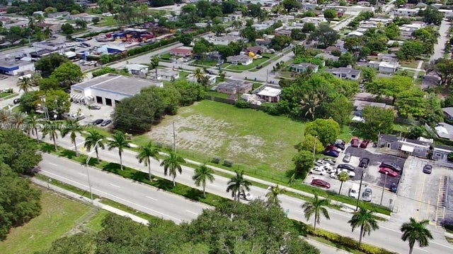 2 of 6 - 5421 W Hallandale Beach Blvd, West Park, FL