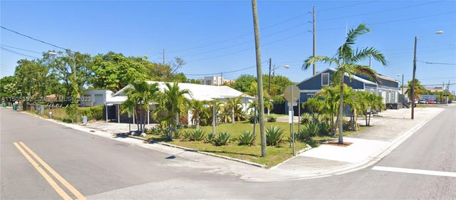 4 of 6 - 400 1st St, Dania Beach, FL