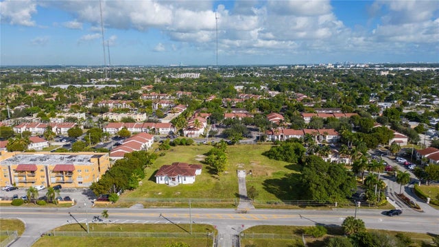 1 of 11 - 4945 Sw 41st St, Pembroke Park, FL