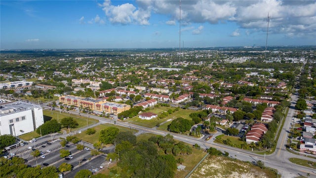 4 of 11 - 4945 Sw 41st St, Pembroke Park, FL