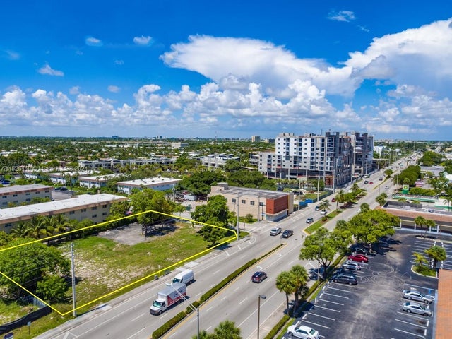 1 of 11 - 600 E Atlantic Blvd, Pompano Beach, FL