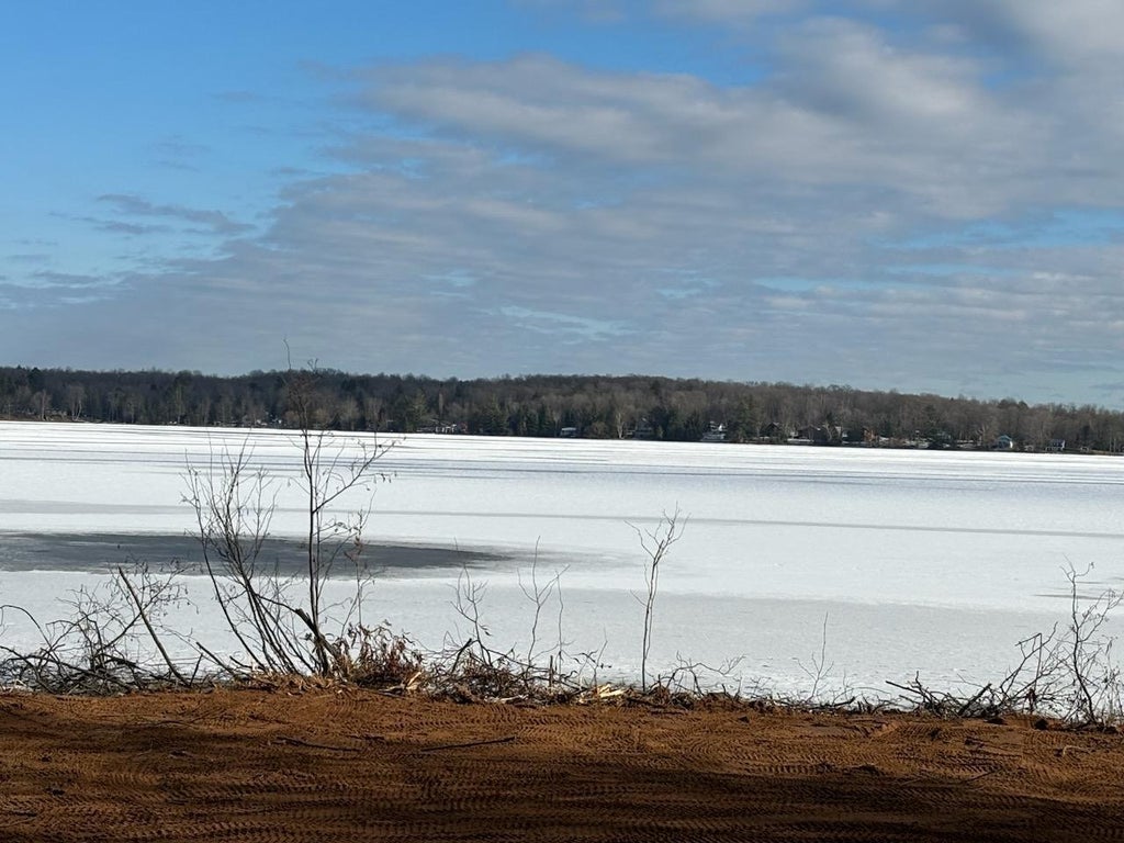 On Pine Lake Rd W, Hiles MLS 205563