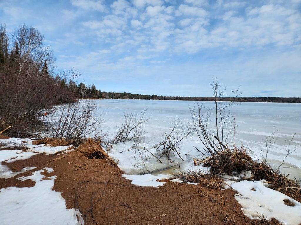 On Pine Lake Rd W, Hiles MLS 205563