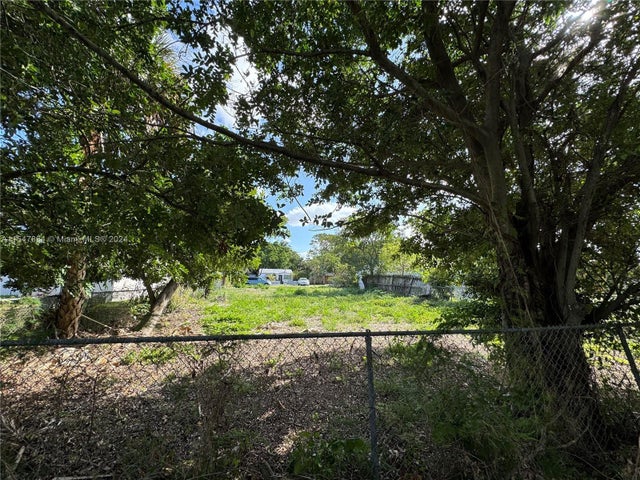 5 of 5 - 2205 Coolidge St, Hollywood, FL