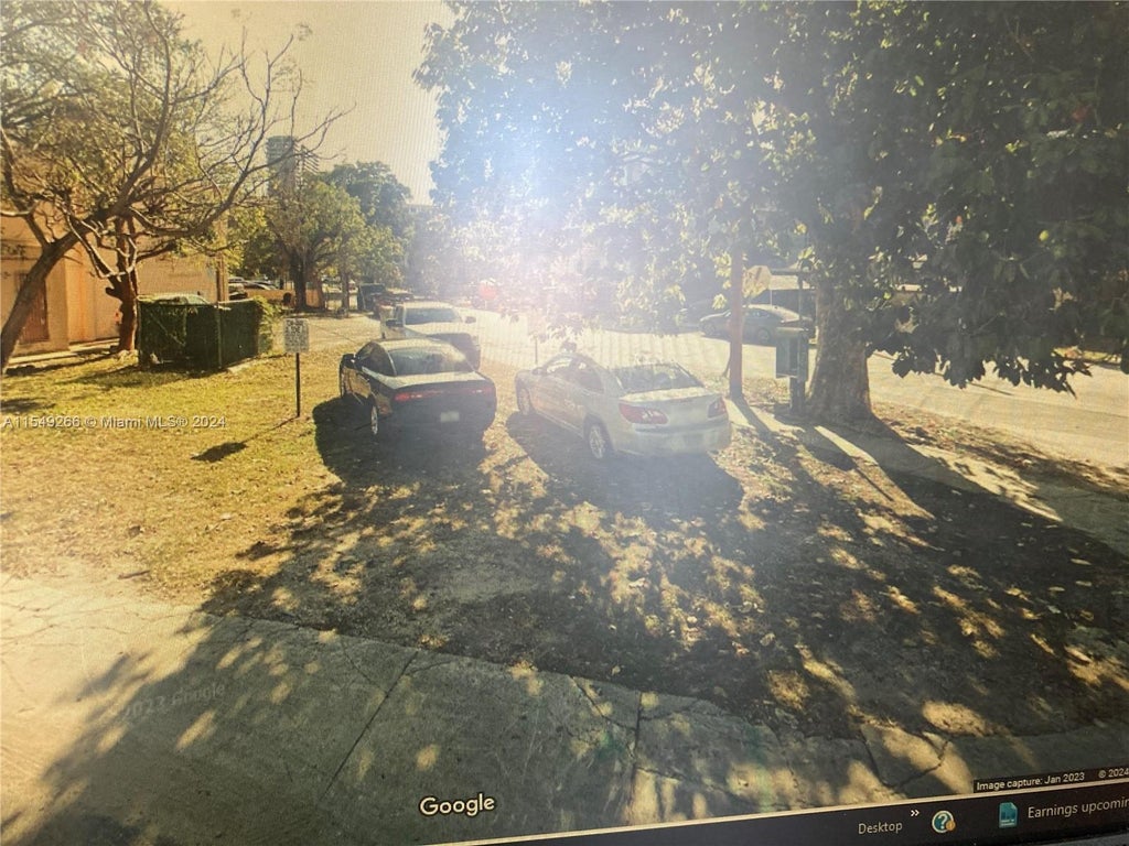 1578 Nw 15th St Rd, Miami