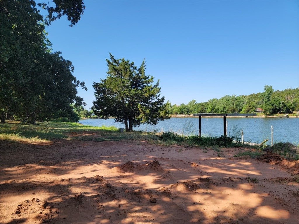 E Eagles Nest Road, Binger Property Listing MLS® 1107613