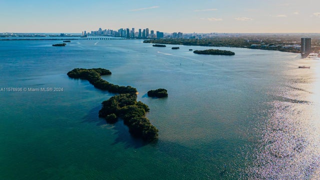 2 of 5 - 1 Bird Key, Miami, FL