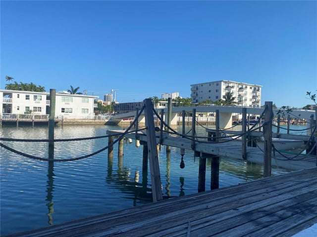4 of 9 - 8101 Crespi Blvd #3, Miami Beach, FL