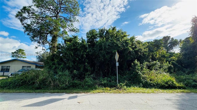 1 of 5 - 3303 Avenue J, Fort Pierce, FL