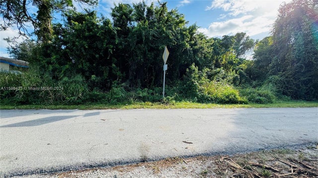 2 of 5 - 3303 Avenue J, Fort Pierce, FL