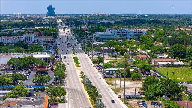 2 of 10 - 1229 N State Road 7 Rd, Hollywood, FL