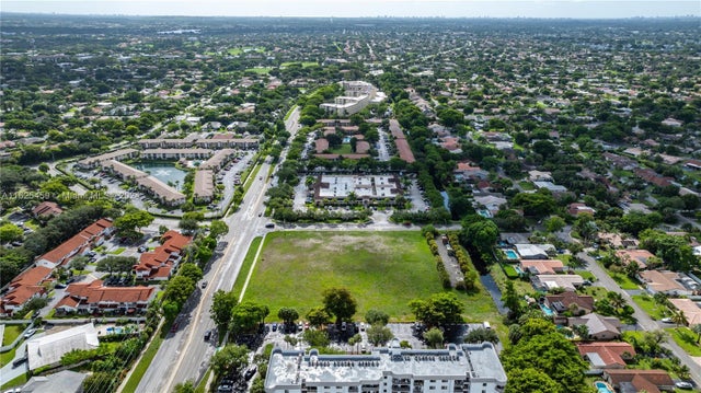 4 of 18 - Royal Palm Dr, Coral Springs, FL