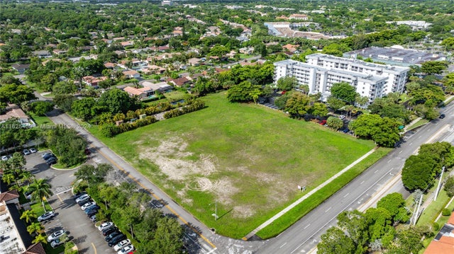 5 of 18 - Royal Palm Dr, Coral Springs, FL