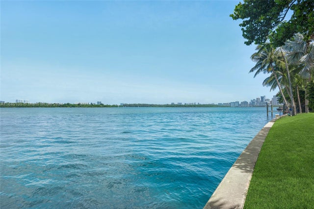 2 of 11 - 216 Bal Bay Dr, Bal Harbour, FL