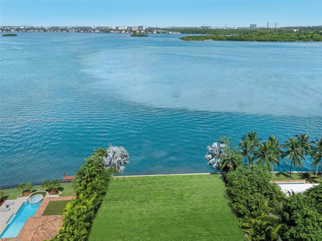 4 of 11 - 216 Bal Bay Dr, Bal Harbour, FL