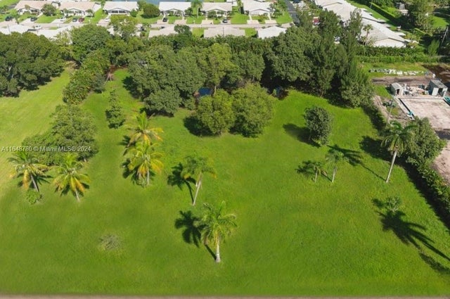 3 of 8 - 5165 N Horseshoe Cir N, West Palm Beach, FL