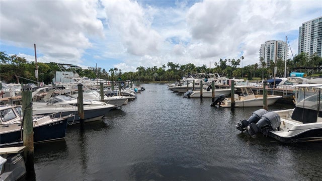 4 of 7 - 1700 Nw N River Dr, Miami, FL