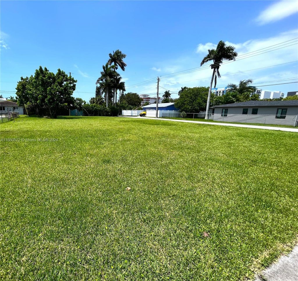 212 Ne 1st St, Dania Beach
