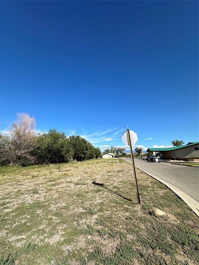 705 N Railroad Avenue, Espanola Property Listing MLS® 202403372