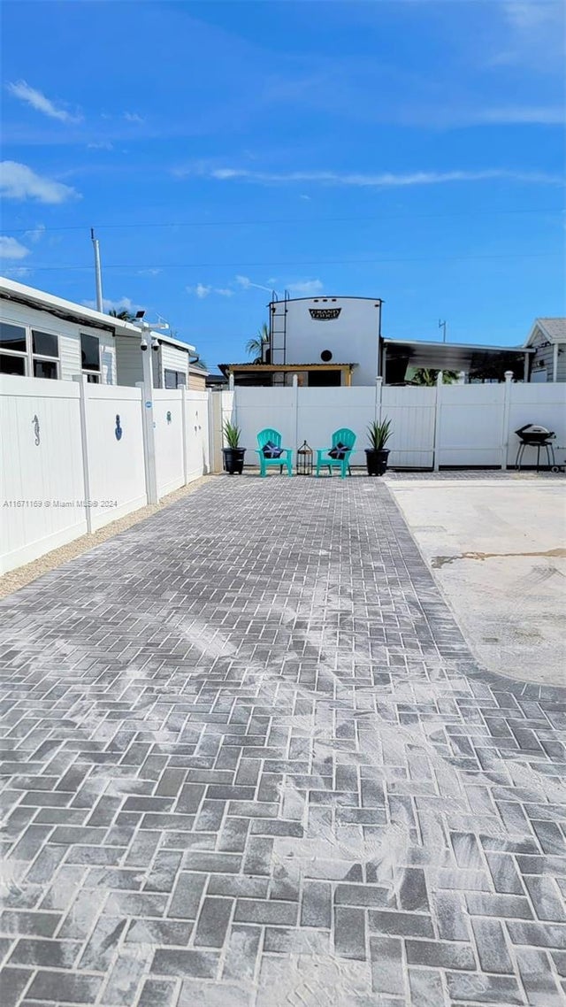 5 of 6 - 325 Calusa St 376, Key Largo, FL