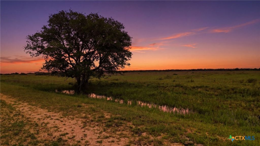 Tbd Fm 530, Hallettsville
