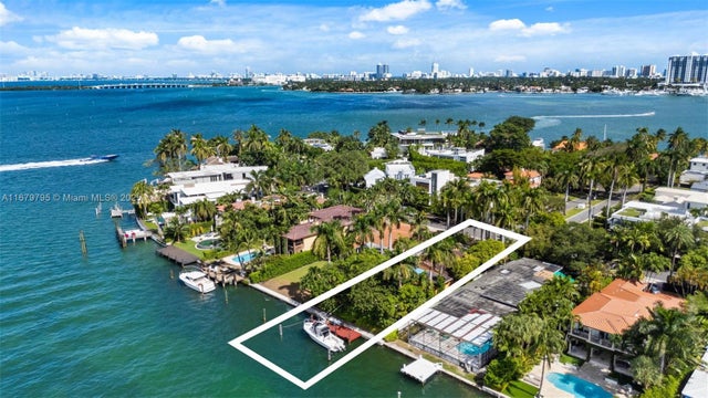 1 of 16 - 330 W Rivo Alto Dr, Miami Beach, FL