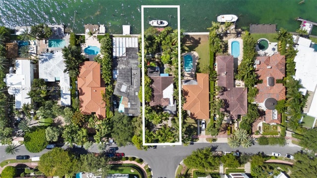 4 of 16 - 330 W Rivo Alto Dr, Miami Beach, FL