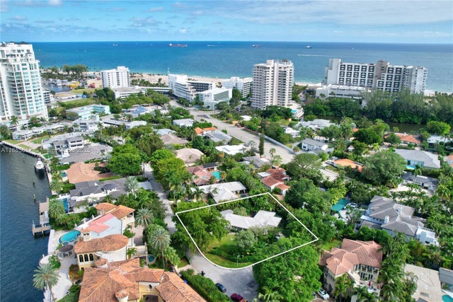 1 of 11 - 1236 E Lake Dr, Fort Lauderdale, FL