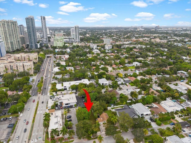 4 of 5 - 615 Se 7th St, Fort Lauderdale, FL