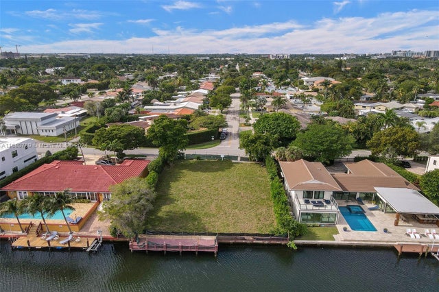 2 of 15 - 1101 Diplomat Pkwy, Hollywood, FL