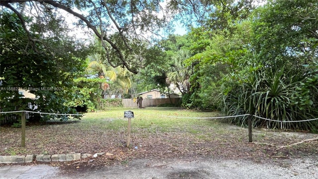 2 of 9 - 201 Sw 11th Ct, Fort Lauderdale, FL