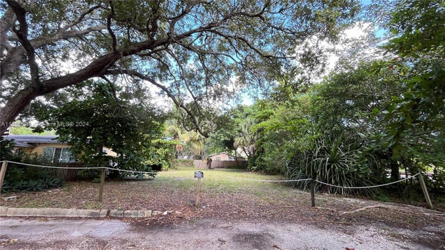 3 of 9 - 201 Sw 11th Ct, Fort Lauderdale, FL