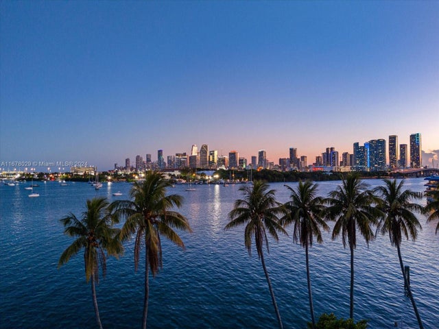 5 of 10 - 1234 S Venetian Way, Miami, FL