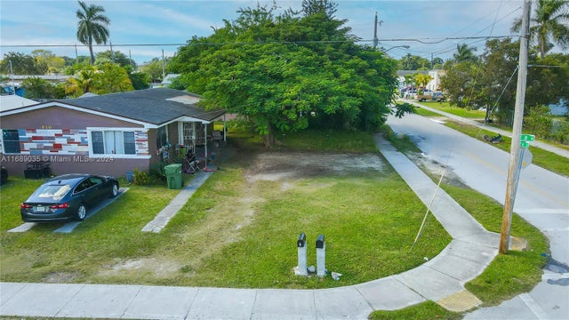 1 of 8 - 604 Sw 8th Ave, Homestead, FL