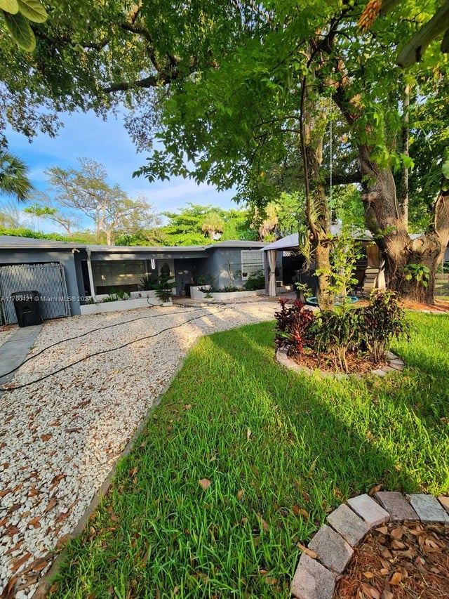 3 of 12 - 1872 Sw 29th Ave, Fort Lauderdale, FL