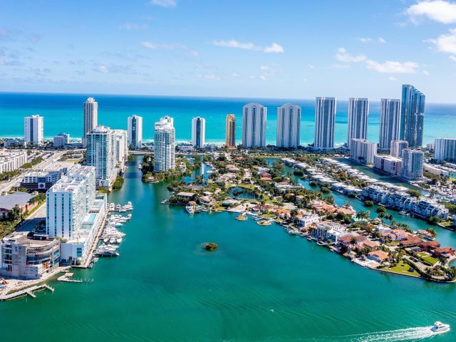 3 of 11 - 400 Sunny Isles Blvd Ul-7, Sunny Isles Beach, FL