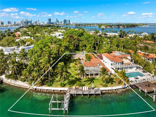 4 of 11 - 6 S Hibiscus Dr, Miami Beach, FL