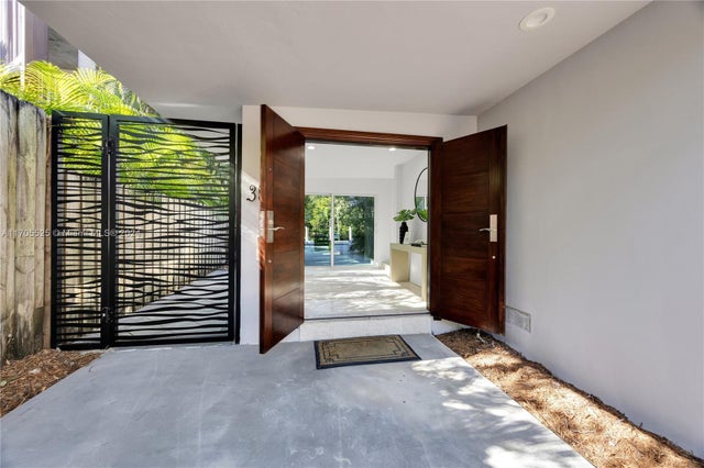 5 of 43 - 3566 Rockerman Rd, Miami, FL