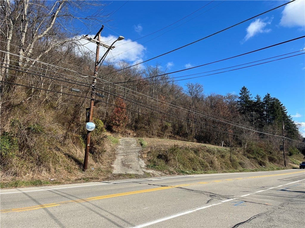 425 Main Street, West Newton