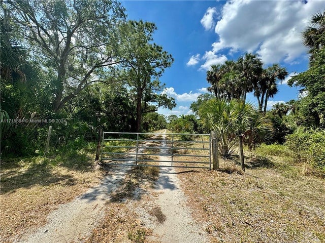 4 of 10 - 1694 Williams Road, Other, FL
