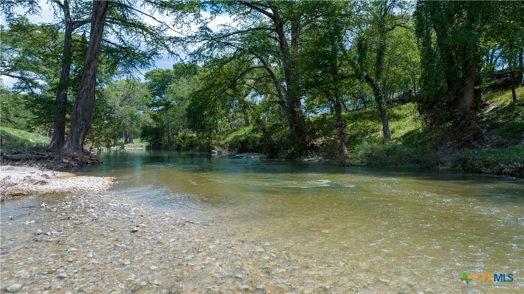 46 Ranch Road 1621, Comfort