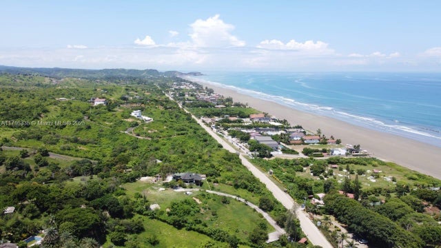 3 of 13 - San Jose Ecuador, , OS