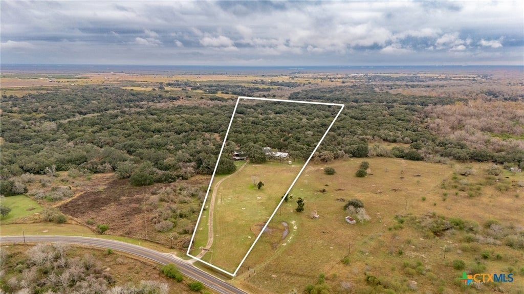 3793 Fm 446, Victoria