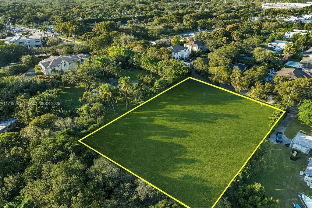 7820 Sw 112th St, Pinecrest