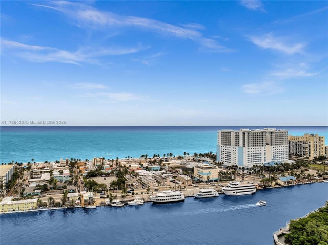 1 of 4 - 1318 N Ocean Dr, Hollywood, FL