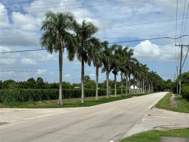 1 of 5 - 1640x Sw 248 Street, Homestead, FL