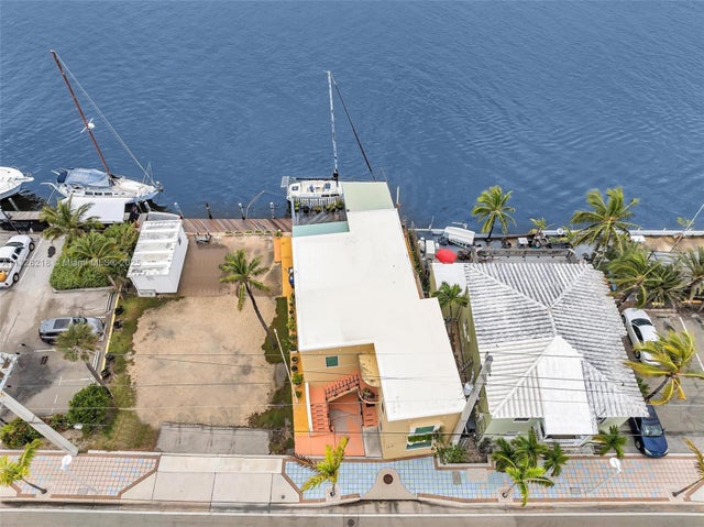 4 of 16 - 1418 N Ocean Dr, Hollywood, FL