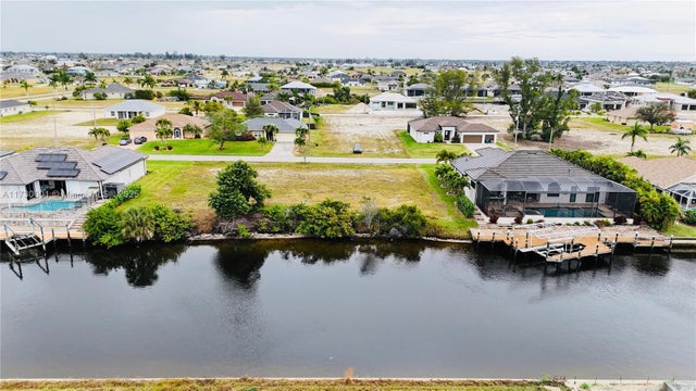 5 of 16 - 718 Nw 38 Pl, Cape Coral, FL