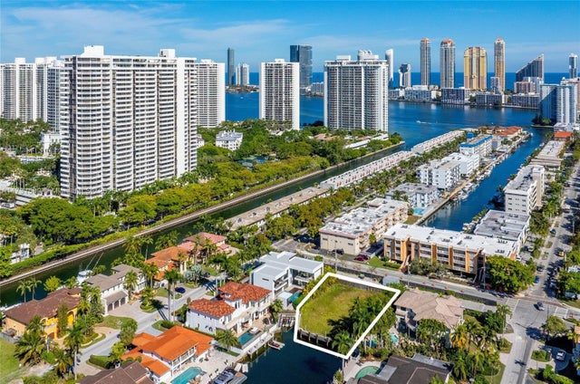 4 of 5 - 17050 Ne 35th Ave, North Miami Beach, FL