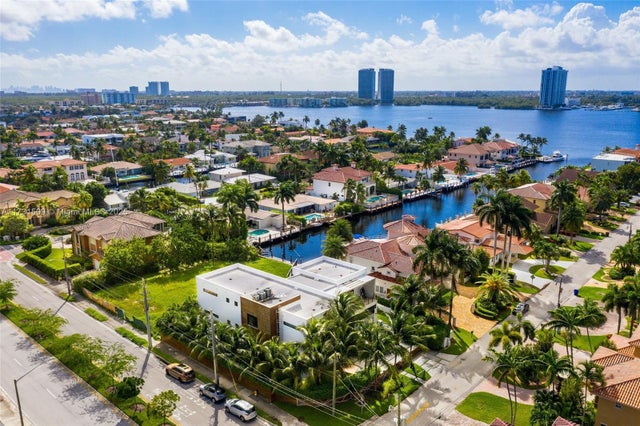 5 of 5 - 17050 Ne 35th Ave, North Miami Beach, FL
